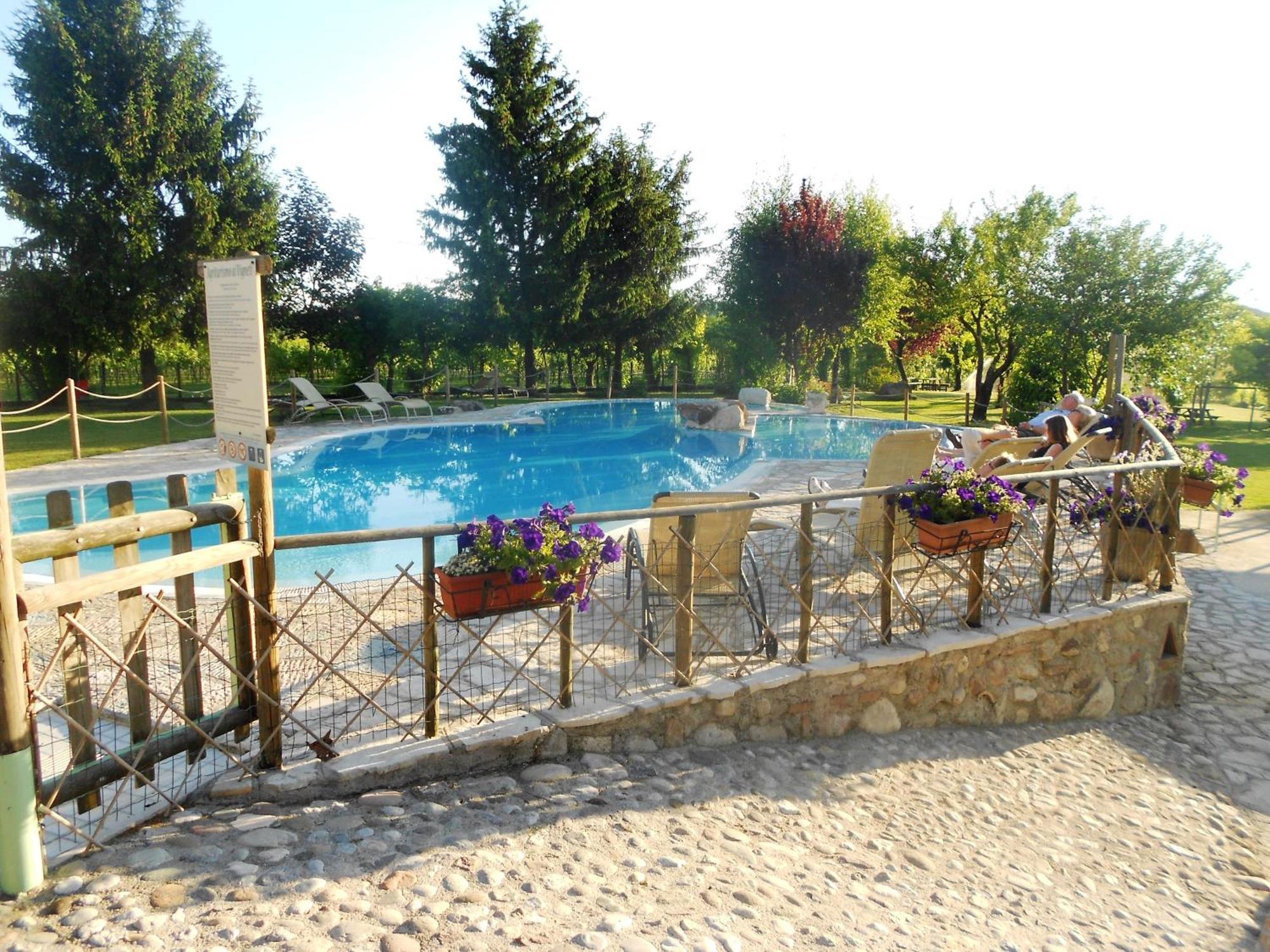 Agriturismo Ai Vigneti ポンティ・スル・ミンチョ エクステリア 写真